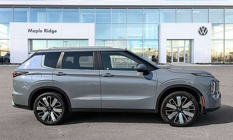 2025 Mitsubishi Outl...