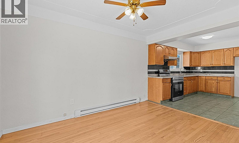1575 Burton Ave Vict...