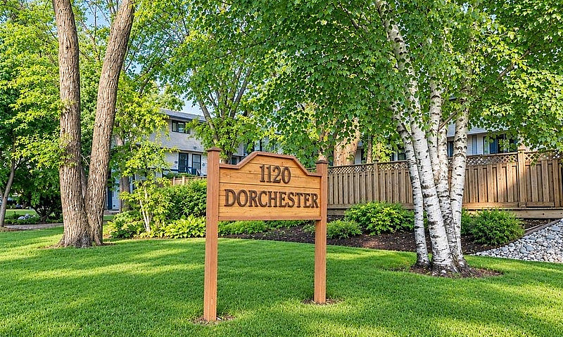 5 1120 Dorchester Av...