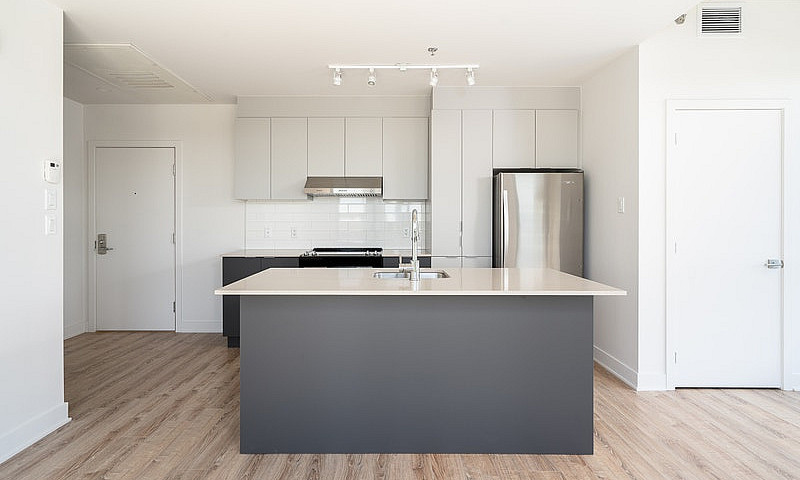 Condo Neuf À Louer (...
