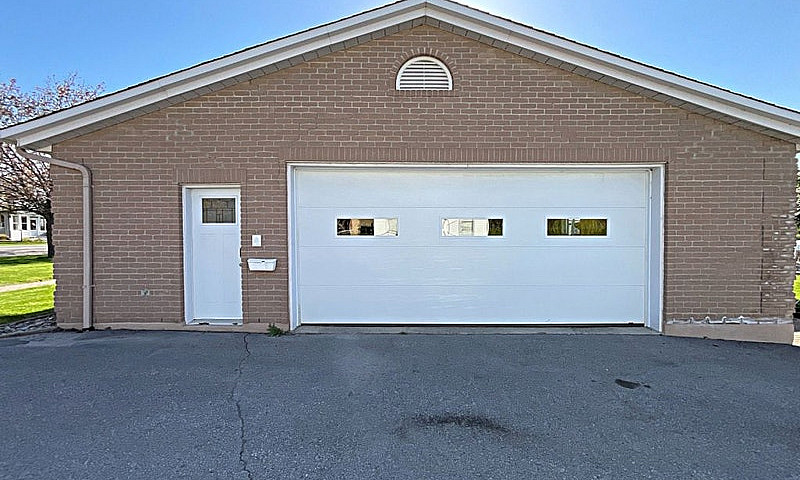 999 999$ - Bungalow ...