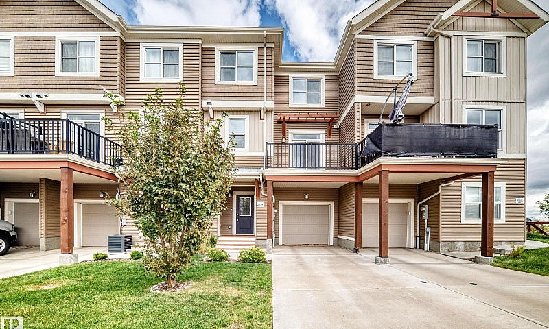Great Townhouse In S...