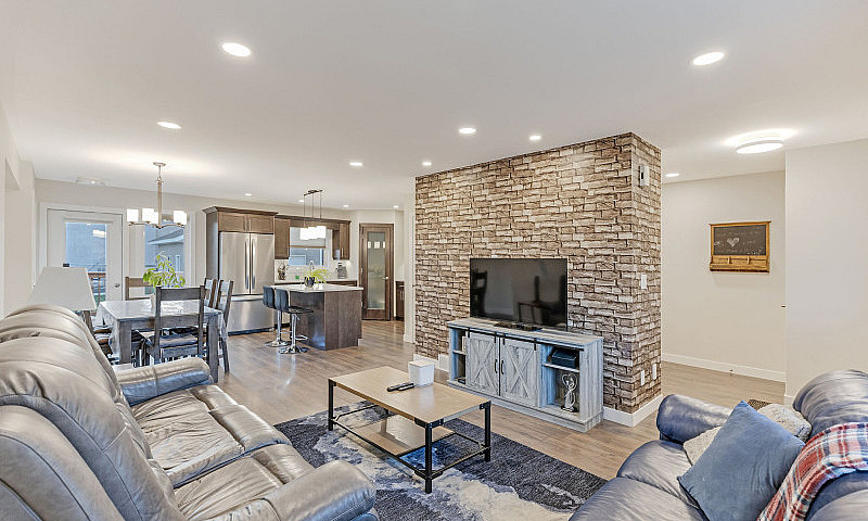 Open House! 3Bdrm 3B...