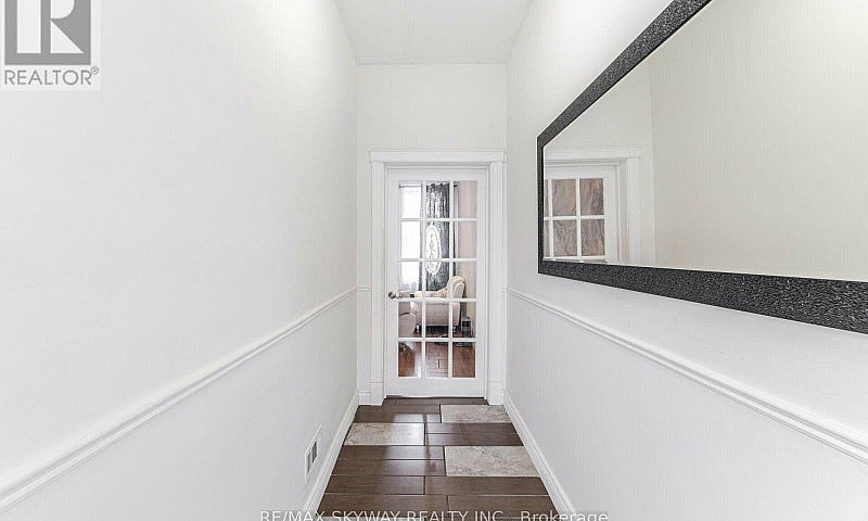 242 East Avenue N Ha...