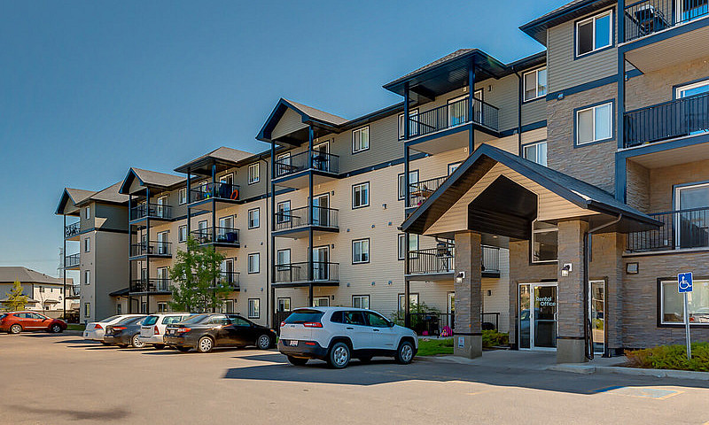Modern Apartments Wi...