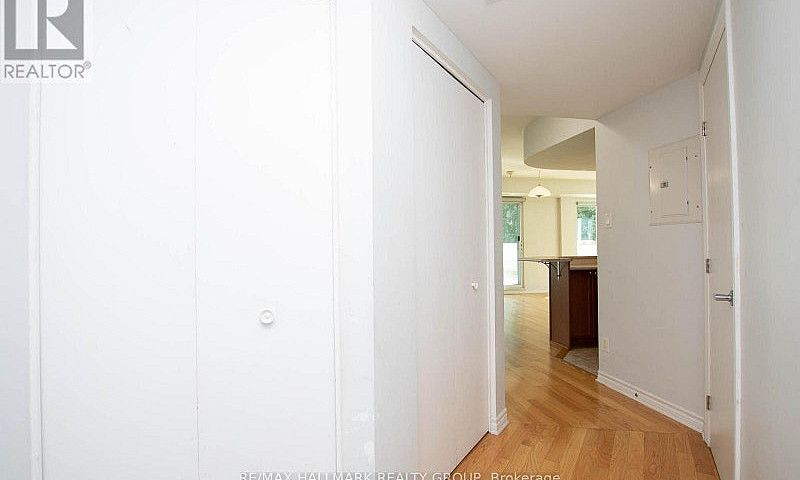 207 - 200 Rideau Str...