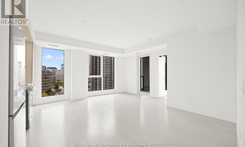 905 - 25 Cordova Ave...