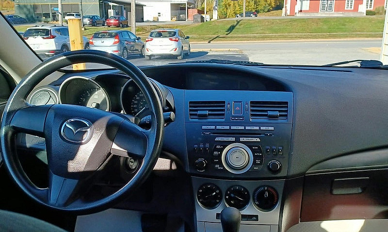 2011 Mazda 3...