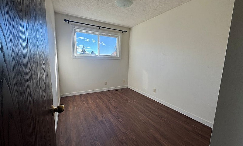 75 Wright Avenue - 7...