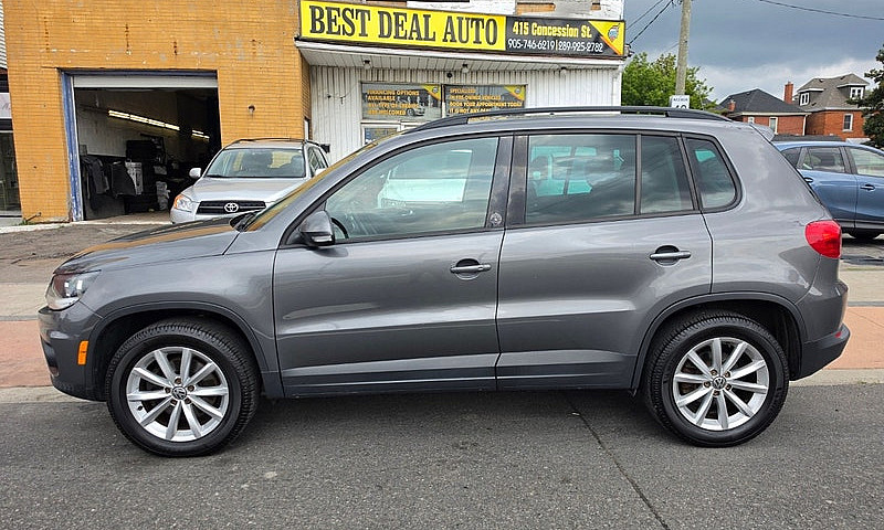 2017 Volkswagen Tigu...