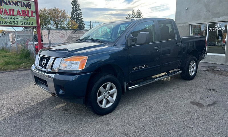 2015 Nissan Titan 4W...