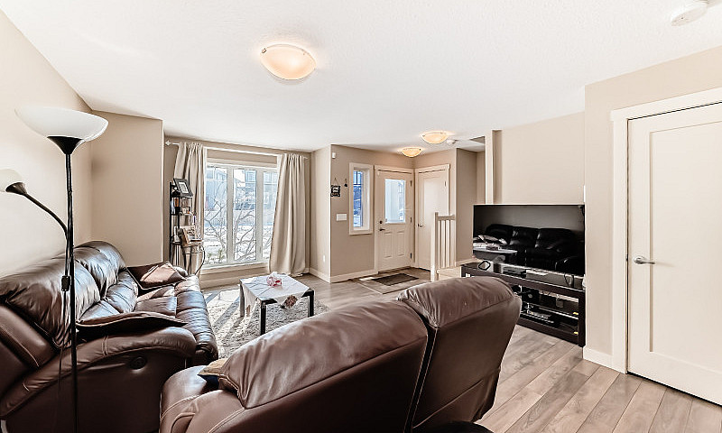2 Storey / 3 Bedroom...