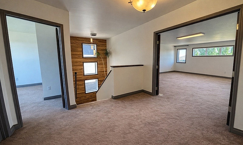 Spectacular Sage Cre...
