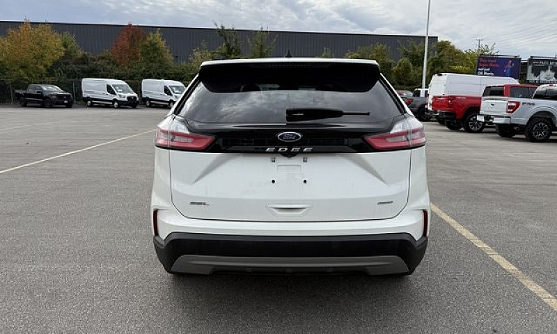 2022 Ford Edge Sel...