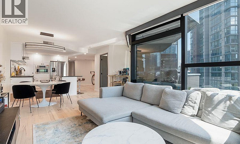 710 1050 Burrard Str...