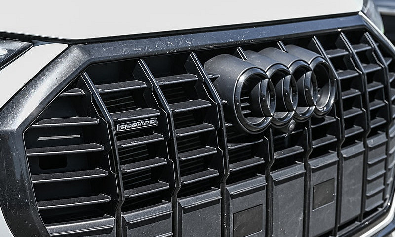 2023 Audi Q3 * Techn...