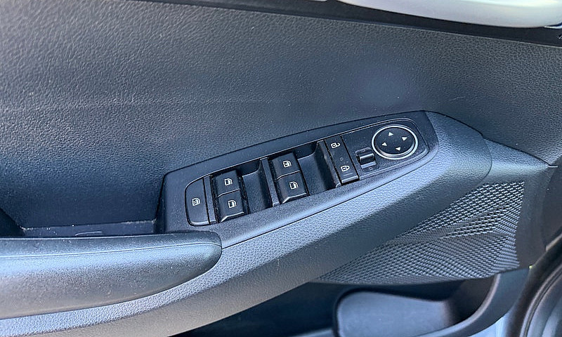 2022 Kia Seltos Lx...