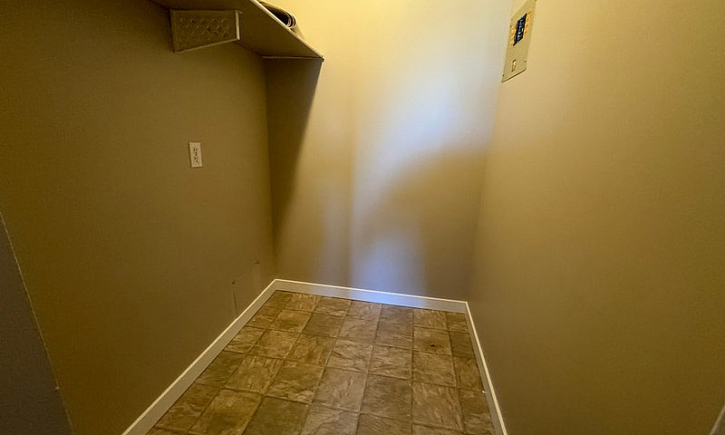 Spacious 2 Bedroom C...