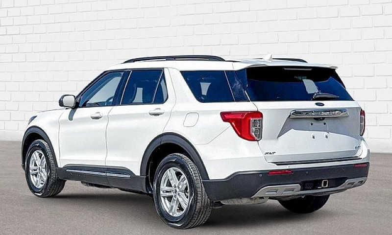 2022 Ford Explorer X...