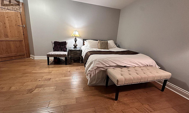 Ensuite 2 - 3369 St ...