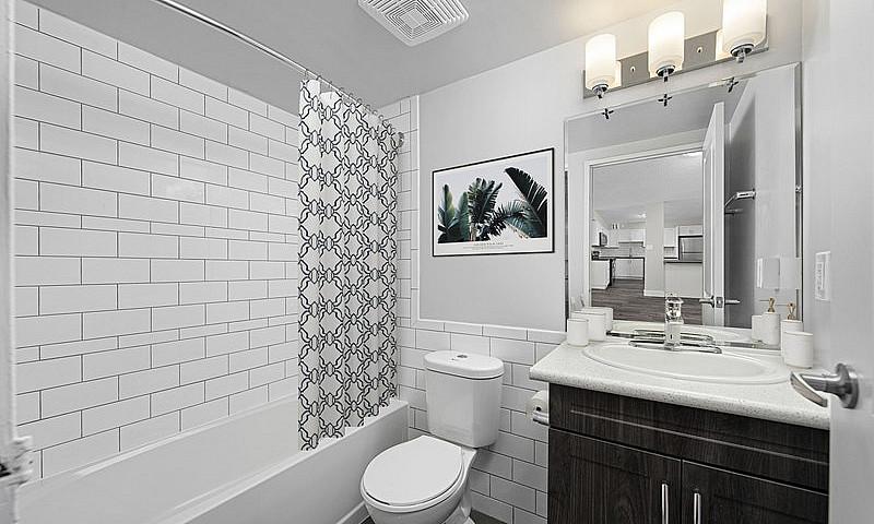 10 Highland Cres. - ...