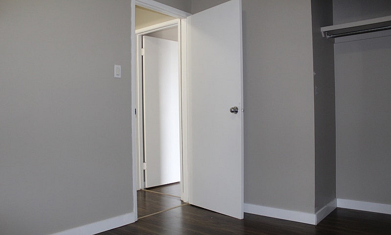 Jasper Place Apartme...