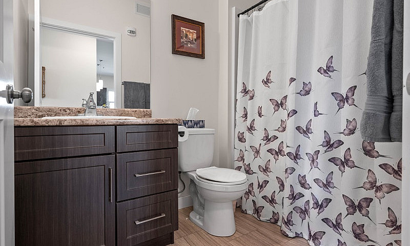 Like New 3 Bedroom, ...