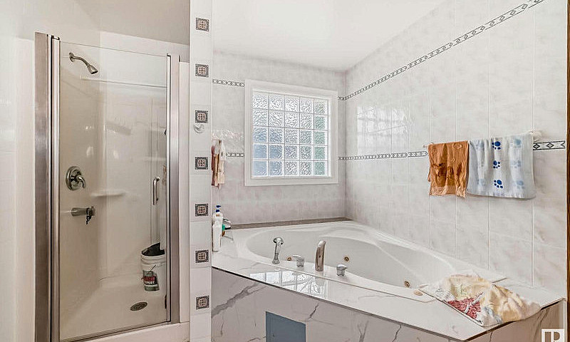 9646-73Ave House For...