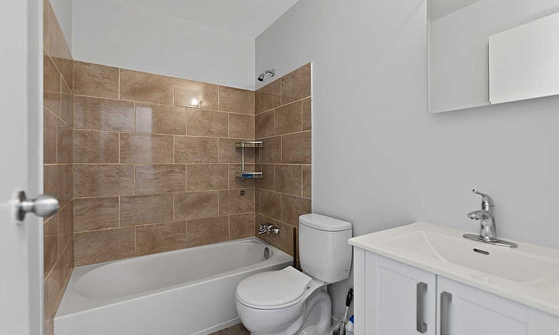 House For Sale In Wh...