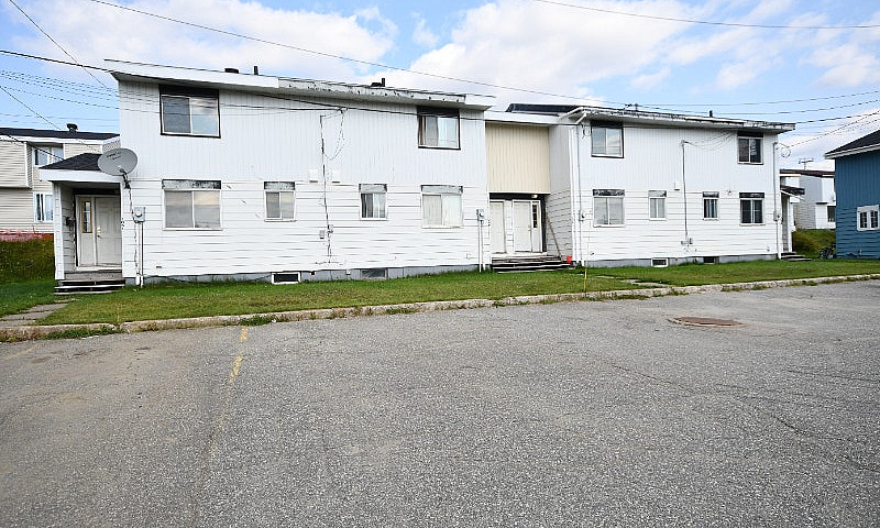 New Listing!! 1041-1...