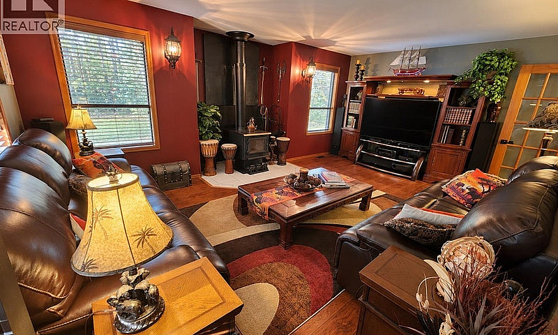11590 Woodland Road ...