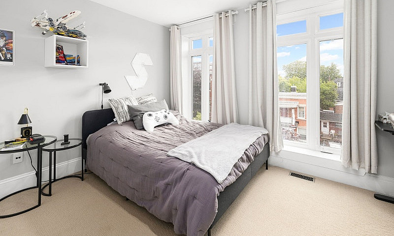 Beautiful 2 Bed + 2 ...