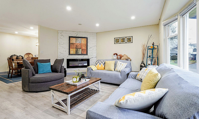 8681 146A Street Sur...
