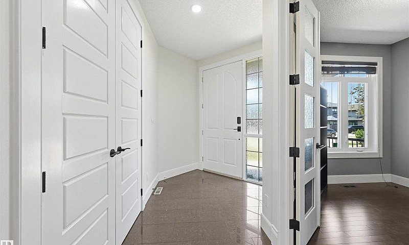 5216 Mullen Ct Nw Ed...