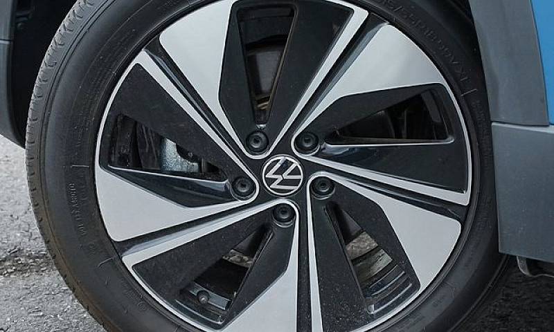 2026 Volkswagen Taos...