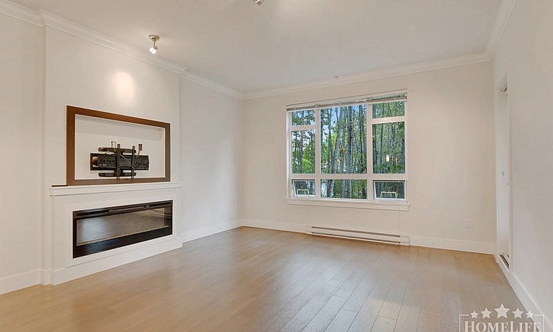 Spacious 2-Bedroom +...