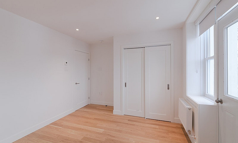 Fully Refurbished 2-...
