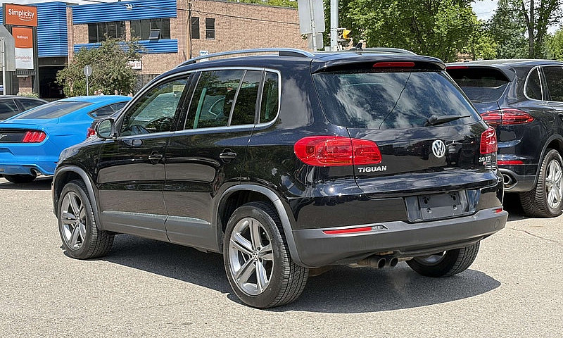 2017 Volkswagen Tigu...