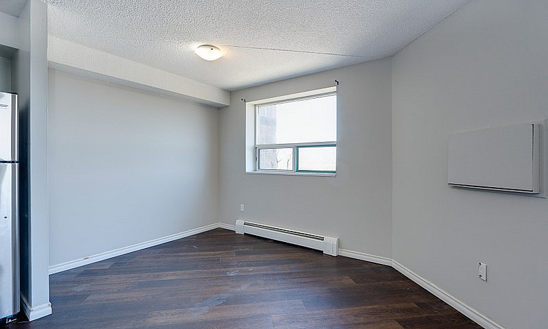 46 Gale Crescent - 1...