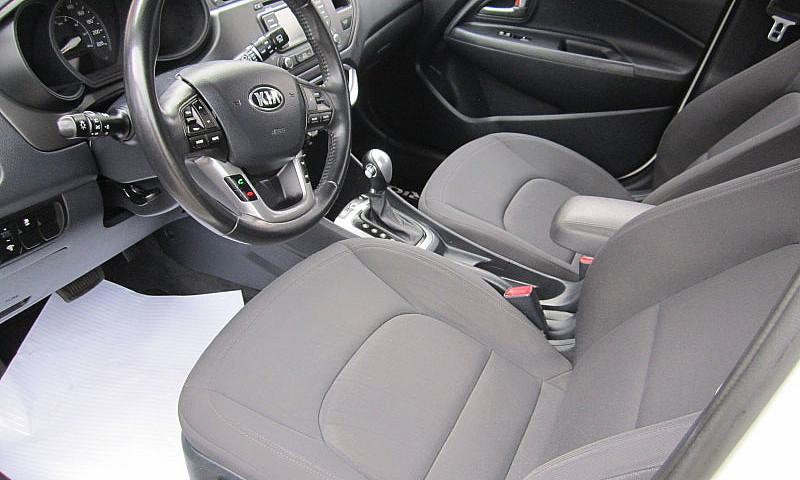 2015 Kia Rio 5...