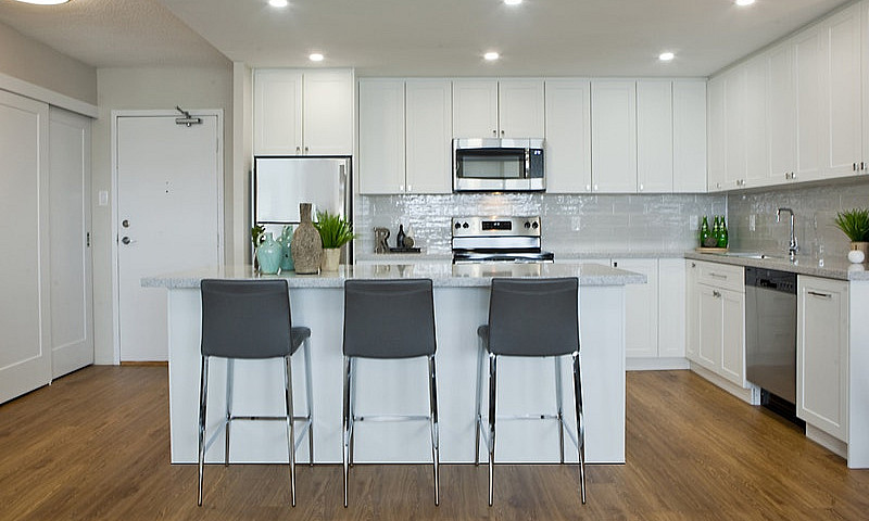 Fully Renovated 2 Be...