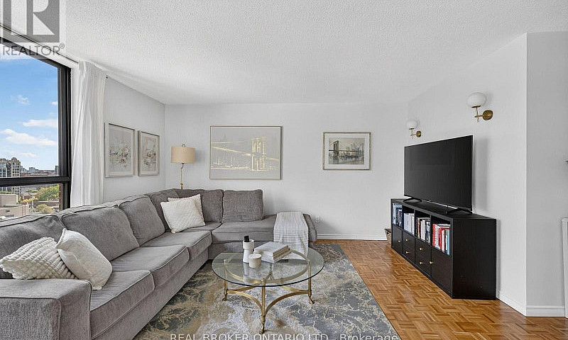 1601 - 475 Laurier A...
