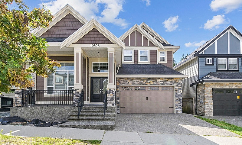 5 Bed, 4.5 Bath Uppe...