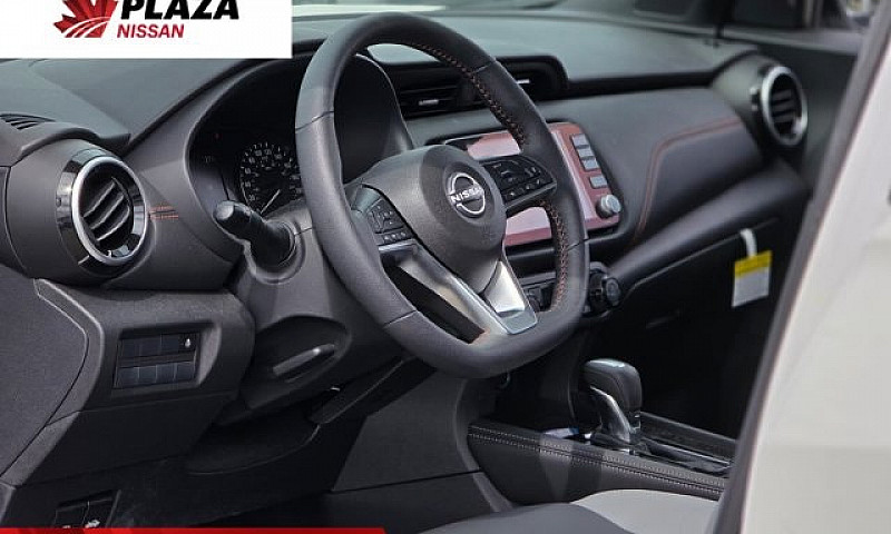 2024 Nissan Kicks Sr...