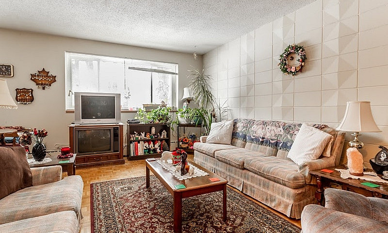 220 Fernwood Ave- Ol...