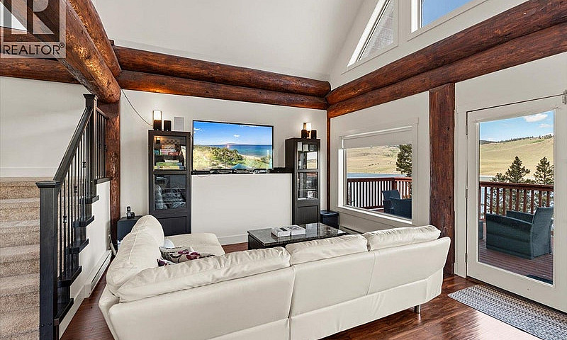 8605 Old Kamloops Ro...