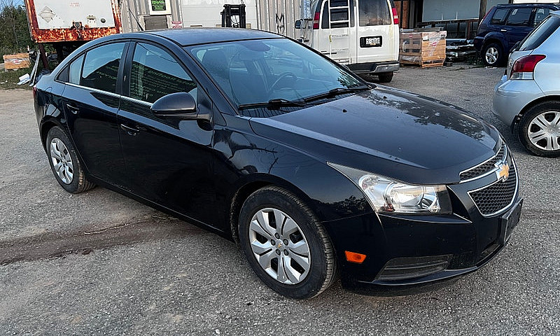 2013 Chevy Cruze. Ma...