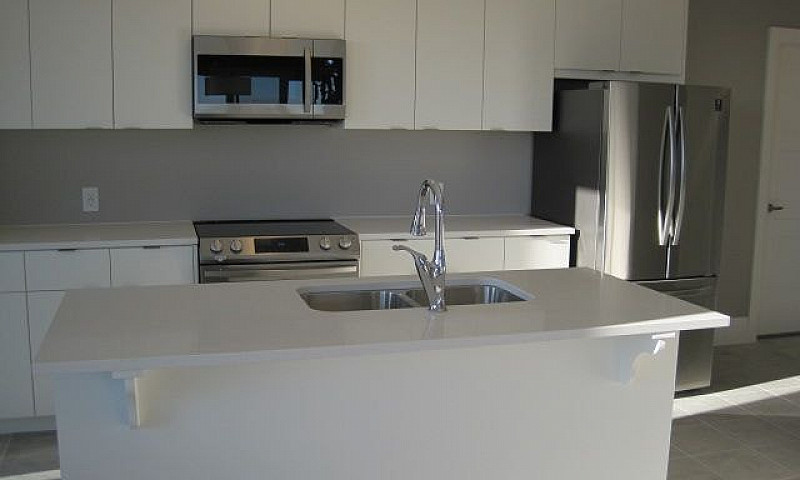 Luxurious 2 Bedroom ...