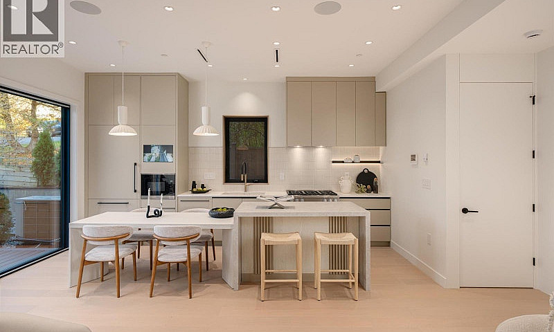 1 4018 W 21St Avenue...