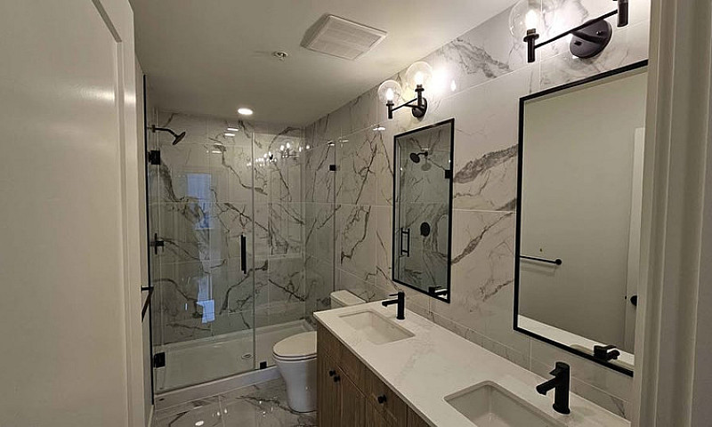 Luxury Penthouse 2 B...